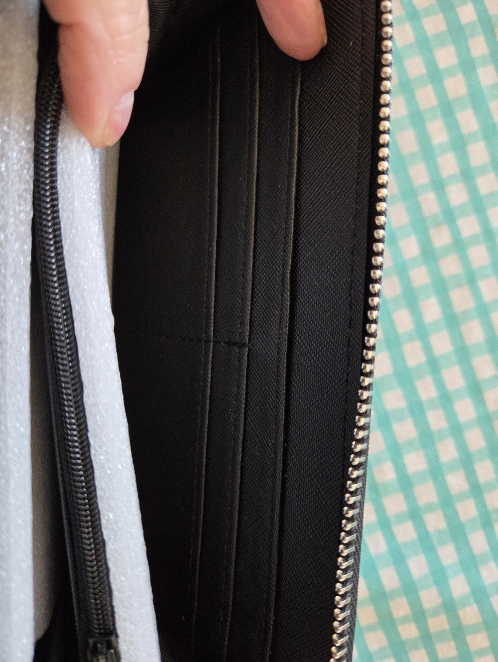 Checkered Wallet - Picture 4 of 7